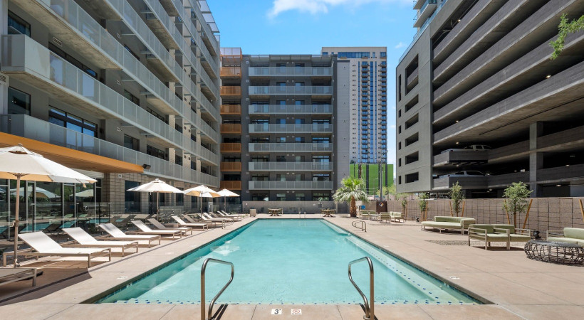 Phoenix furnished rental photo 1